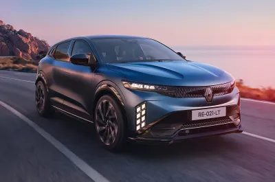 Renault Megane front driving