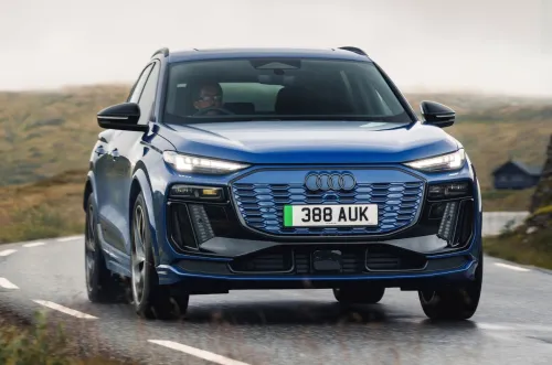 Audi Q6 e-tron front dynamic